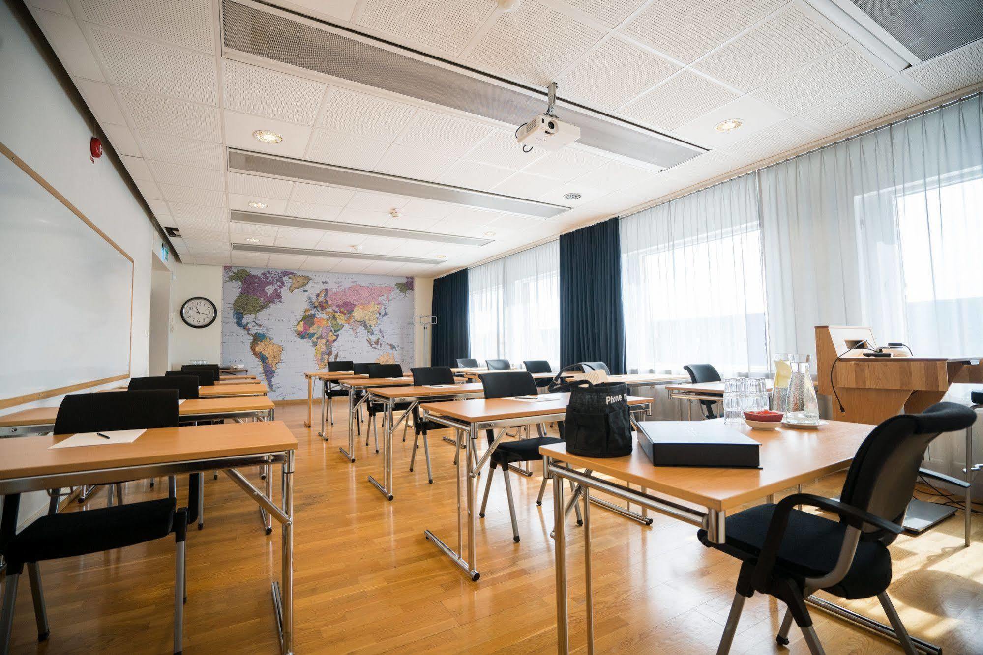 Scandic Kungens Kurva Fittja Εξωτερικό φωτογραφία
